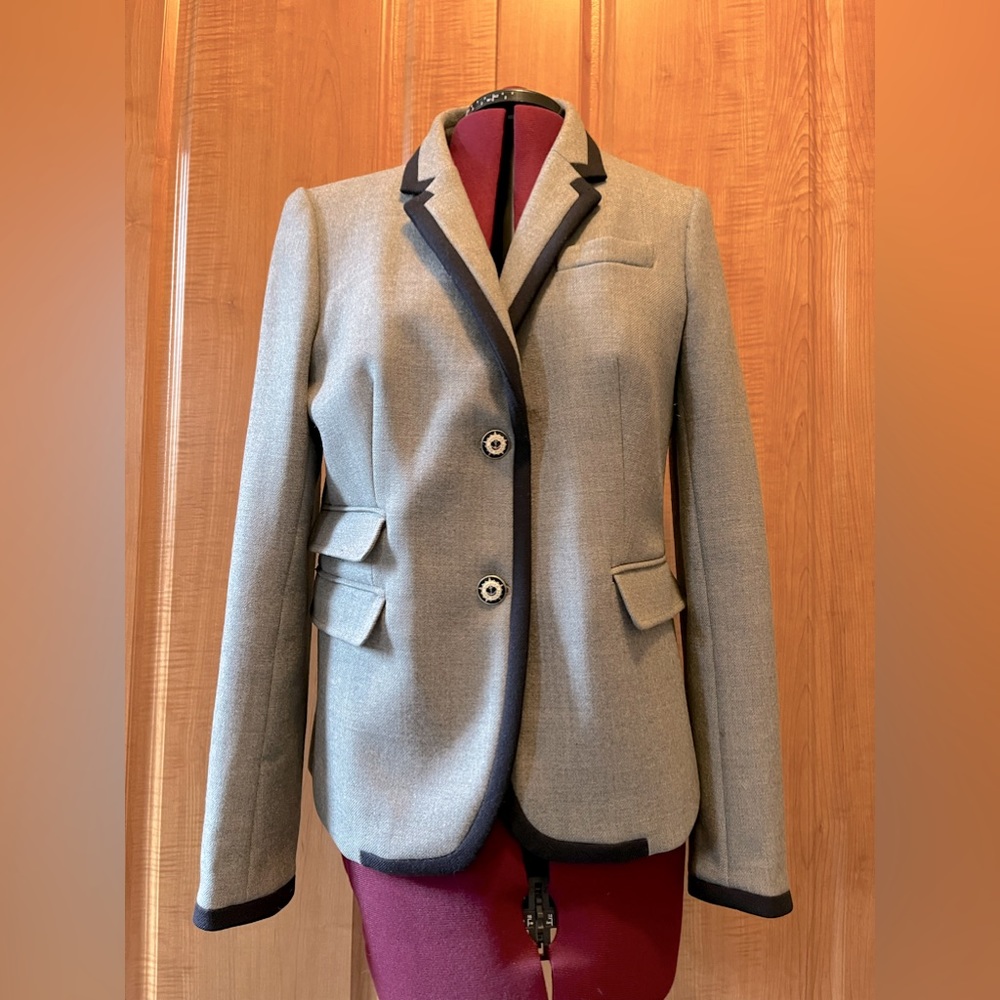 JCrew Schoolboy 💯 % wool blazer. Grey with navy trim.
